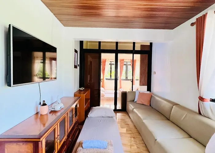 Villa 4 Bedroom 3 T And B House Near Srp And Starmall With 2 Parking Space *