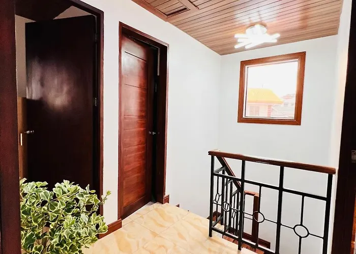 4 Bedroom 3 T And B House Near Srp And Starmall With 2 Parking Space Talisay (Cebu)