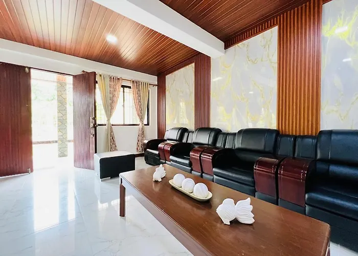 Villa 4 Bedroom 3 T And B House Near Srp And Starmall With 2 Parking Space