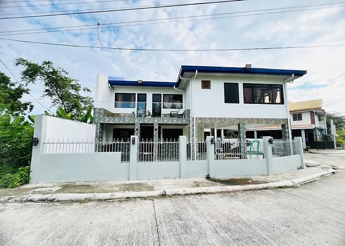 4 Bedroom 3 T And B House Near Srp And Starmall With 2 Parking Space Talisay (Cebu)